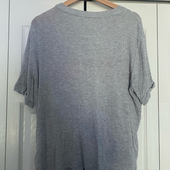 grey top with 3 stripes - Picture 2 of 3